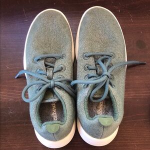 Like new allbirds forest green superfine merino wool sneakers